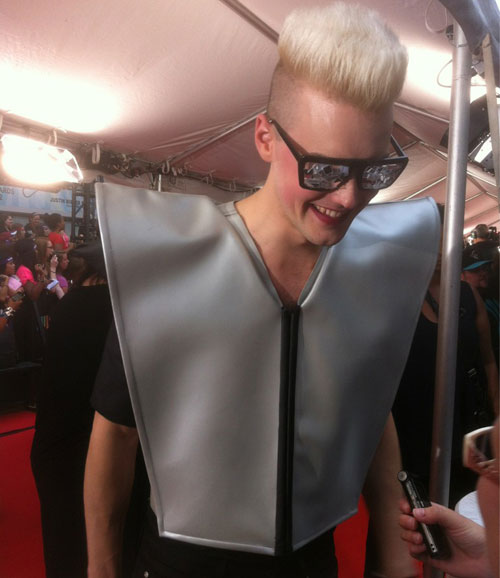 Diamond Rings as Max Headroom Diamond Rings as Max Headroom