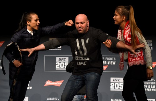 Joanna Jedrzejczyk (left)